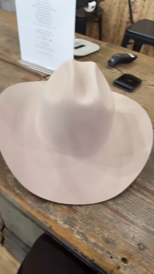 Just two cowgirls making custom cowgirl hats 🤎🫶🏽